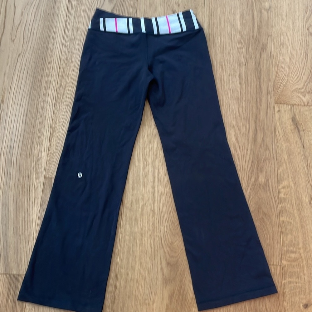 Lululemon Astro Pant black and pink